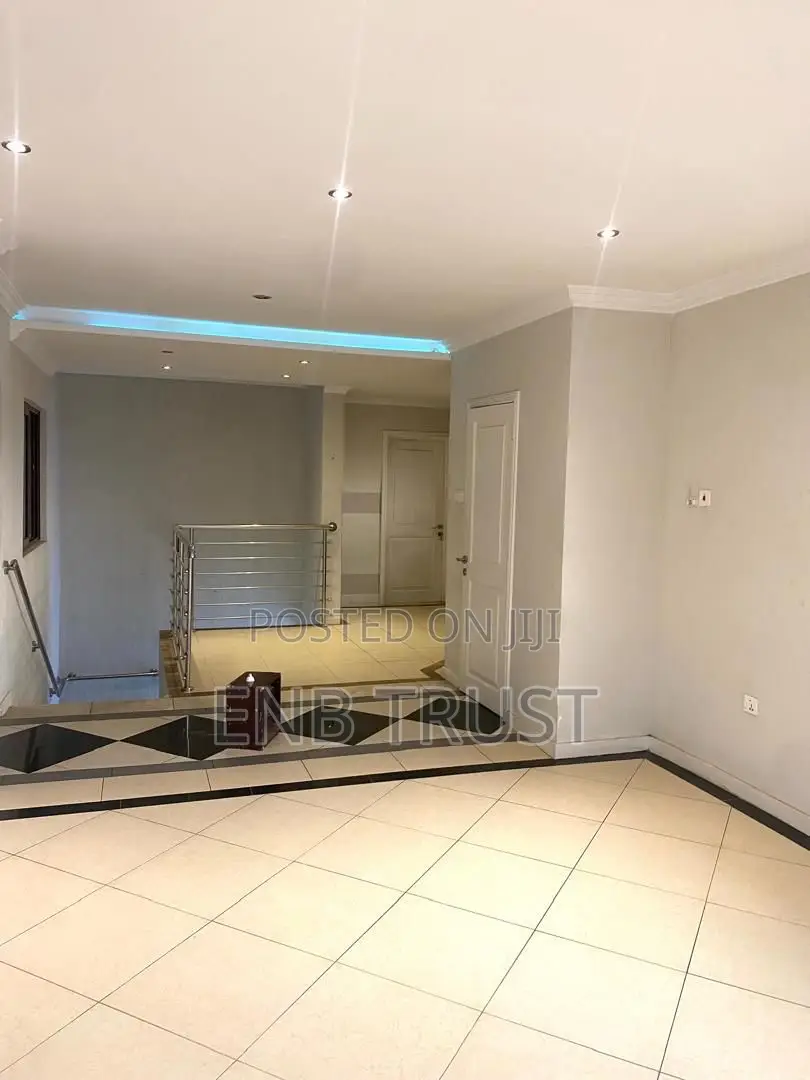 2bdrm House in Cfc Estate, The Mall for rent