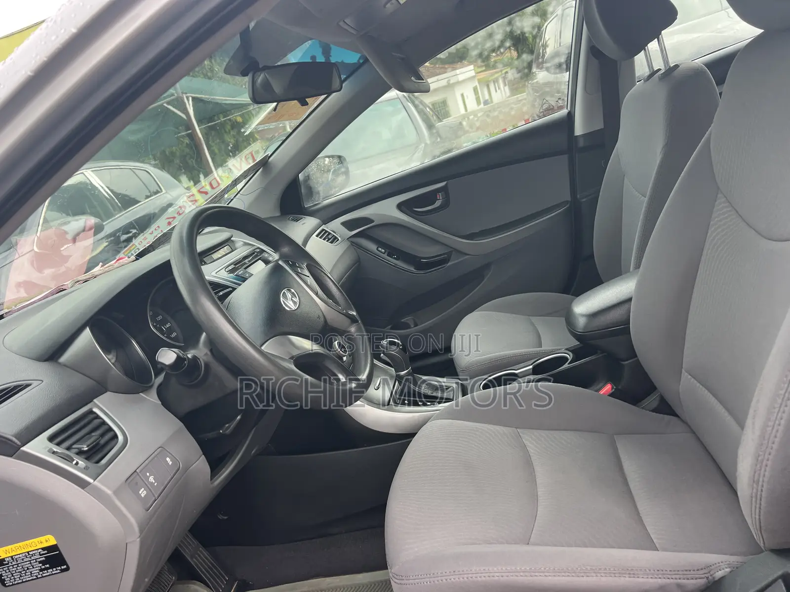 Hyundai Elantra SE 4dr Sedan (1.8L 4cyl 6M) 2015 Silver