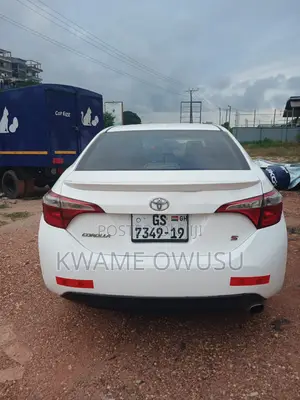 Toyota Corolla LE 4dr Sedan (1.8L 4cyl CVT) 2015 White