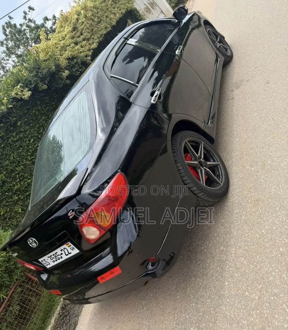 Toyota Corolla 2010 Black