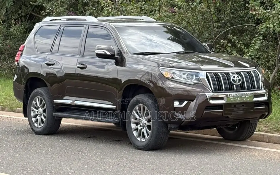 Toyota Land Cruiser Prado 2.7 2022 Brown