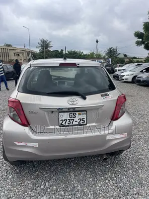 Toyota Vitz 2013 Gray