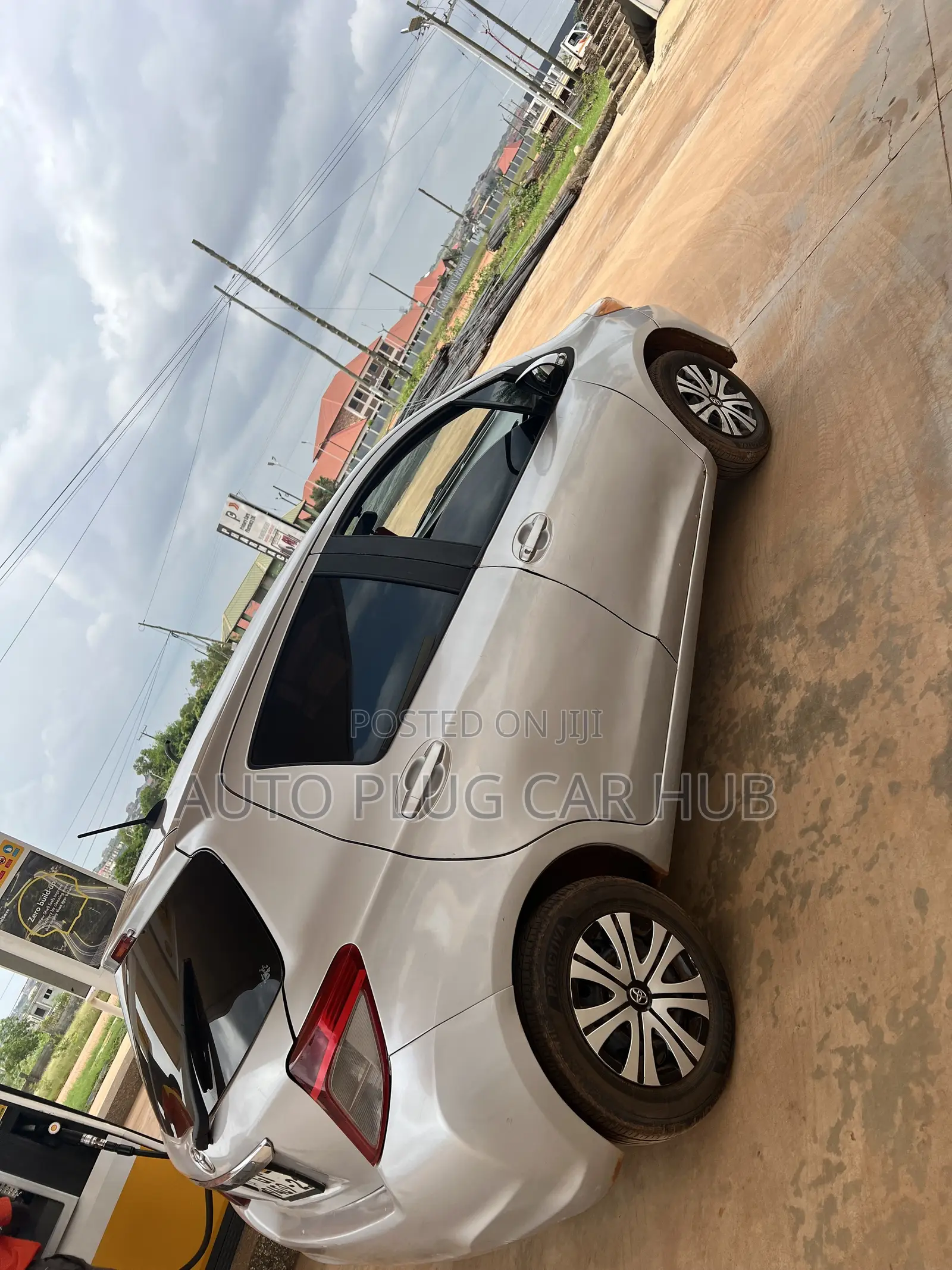 Toyota Vitz 2012 Gray