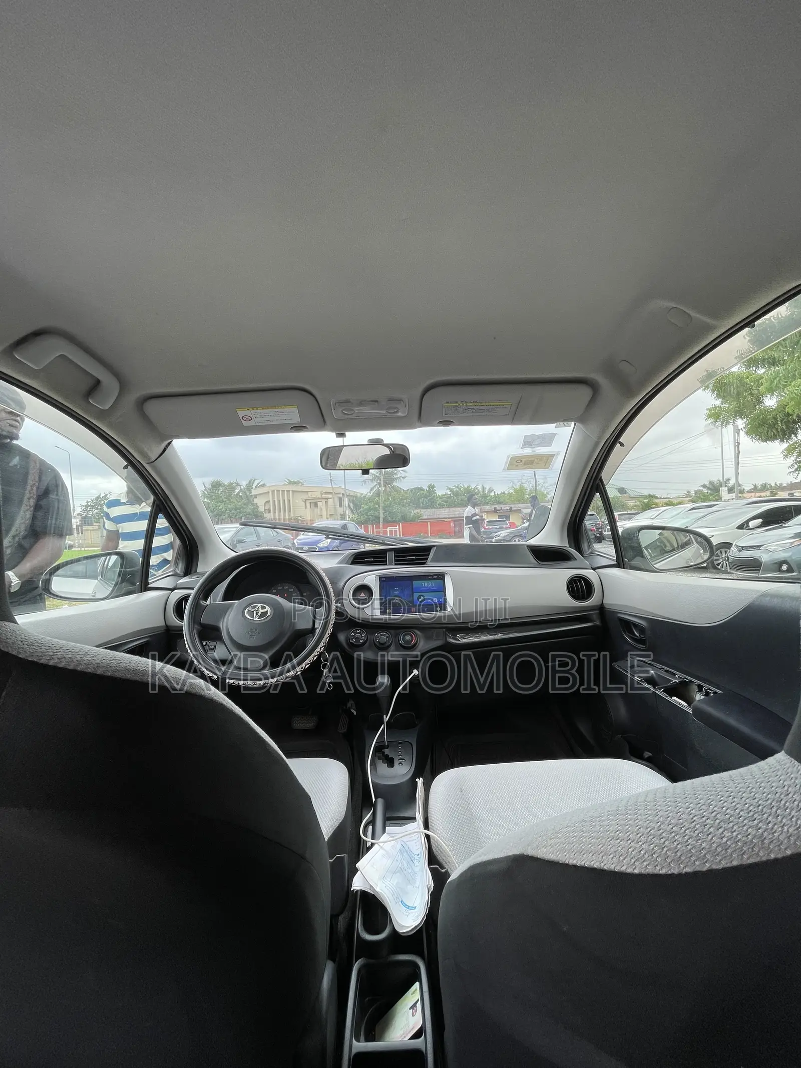 Toyota Vitz 2013 Silver