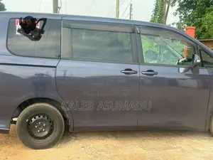 Toyota Voxy 2011 Black