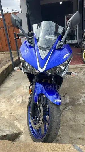 Honda CBR 2015 Blue