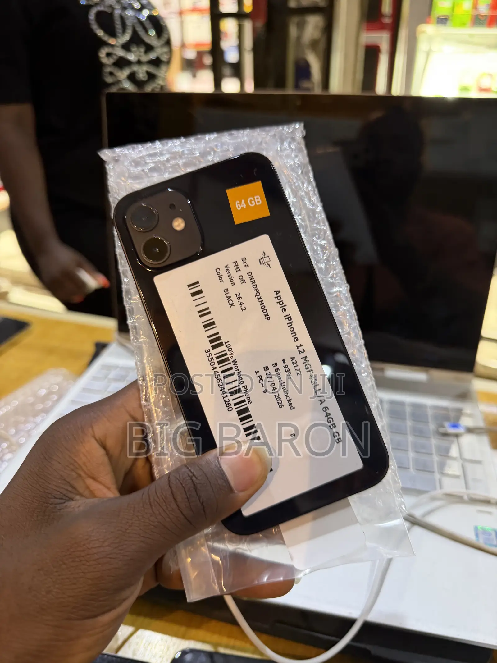 Apple iPhone 12 64 GB Black