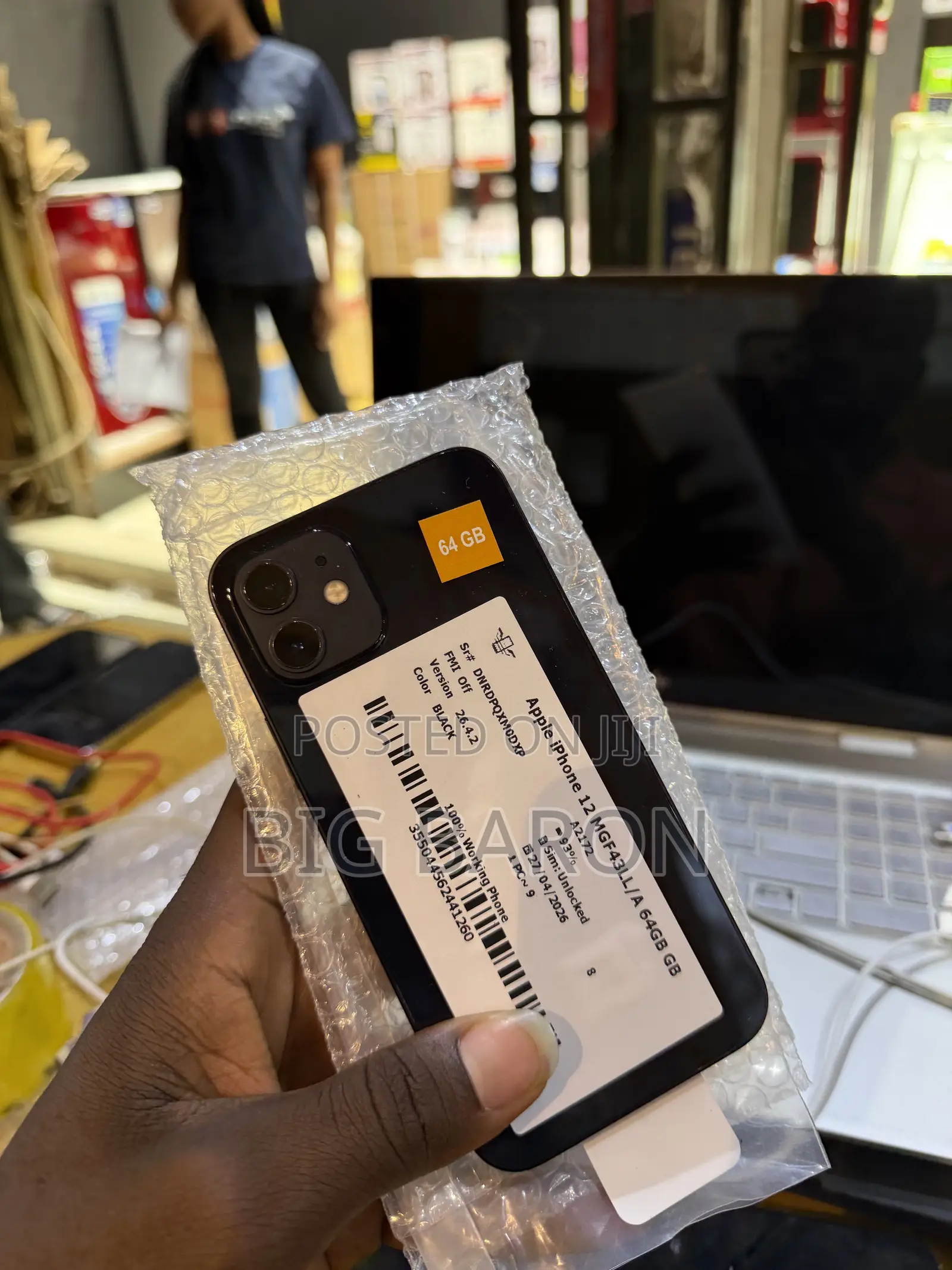 Apple iPhone 12 64 GB Black
