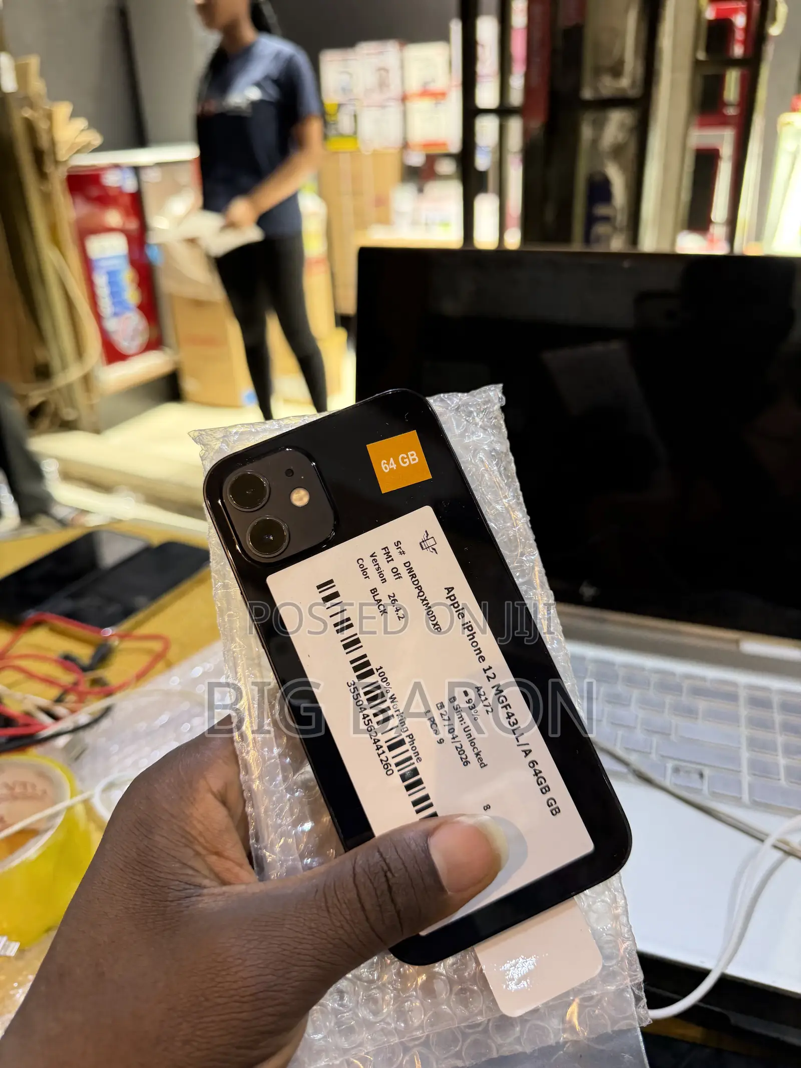 Apple iPhone 12 64 GB Black