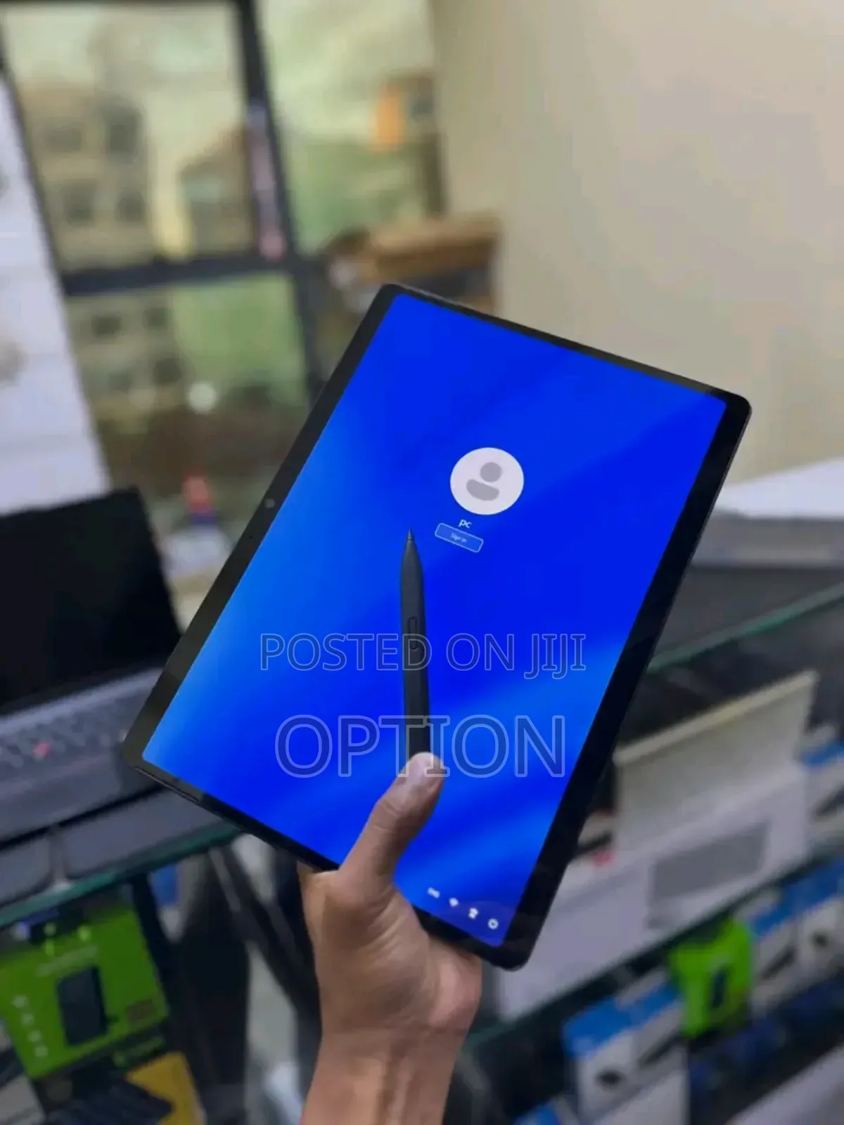 New Microsoft Surface Pro 11th Edition, a Copilot+ PC 16GB SSD 1T