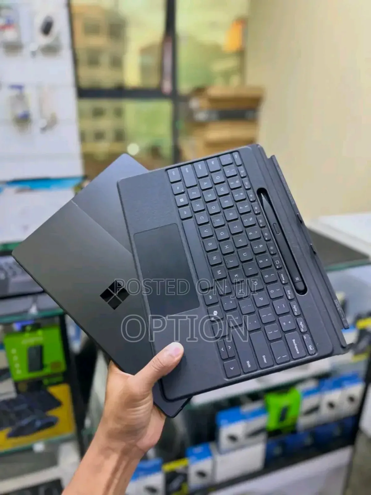 New Microsoft Surface Pro 11th Edition, a Copilot+ PC 16GB SSD 1T