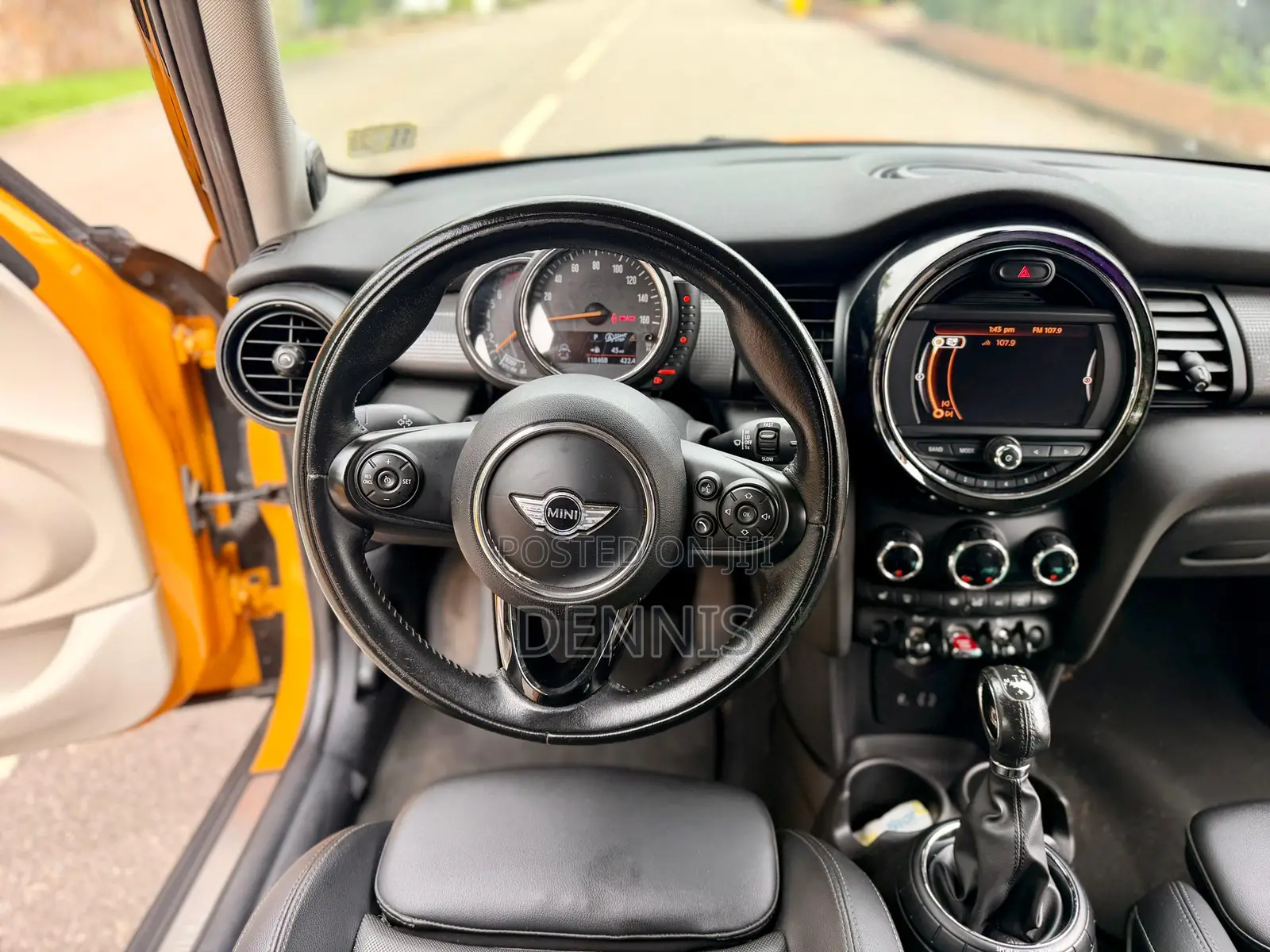 Mini Cooper 2016 Orange