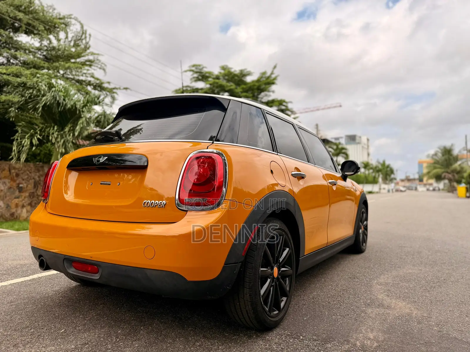 Mini Cooper 2016 Orange