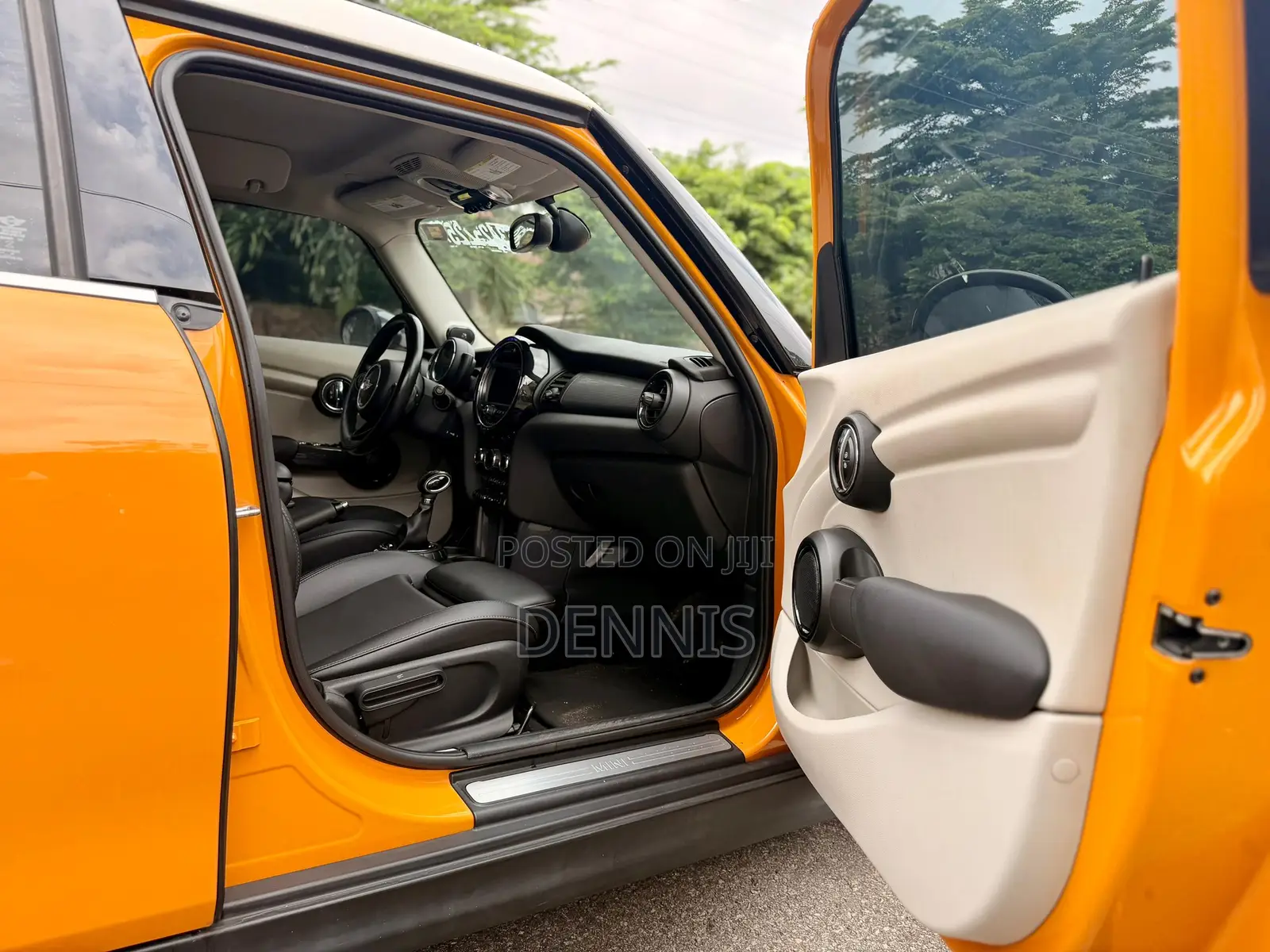 Mini Cooper 2016 Orange
