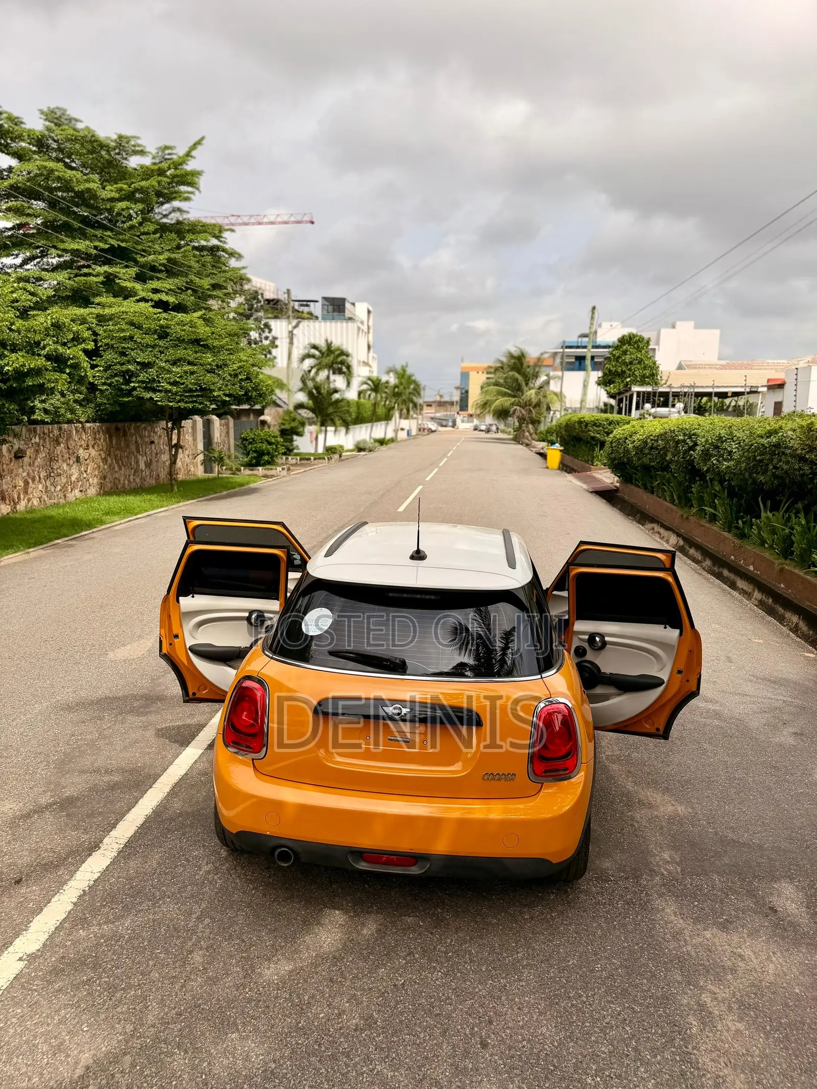 Mini Cooper 2016 Orange