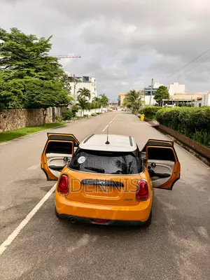 Mini Cooper 2016 Orange
