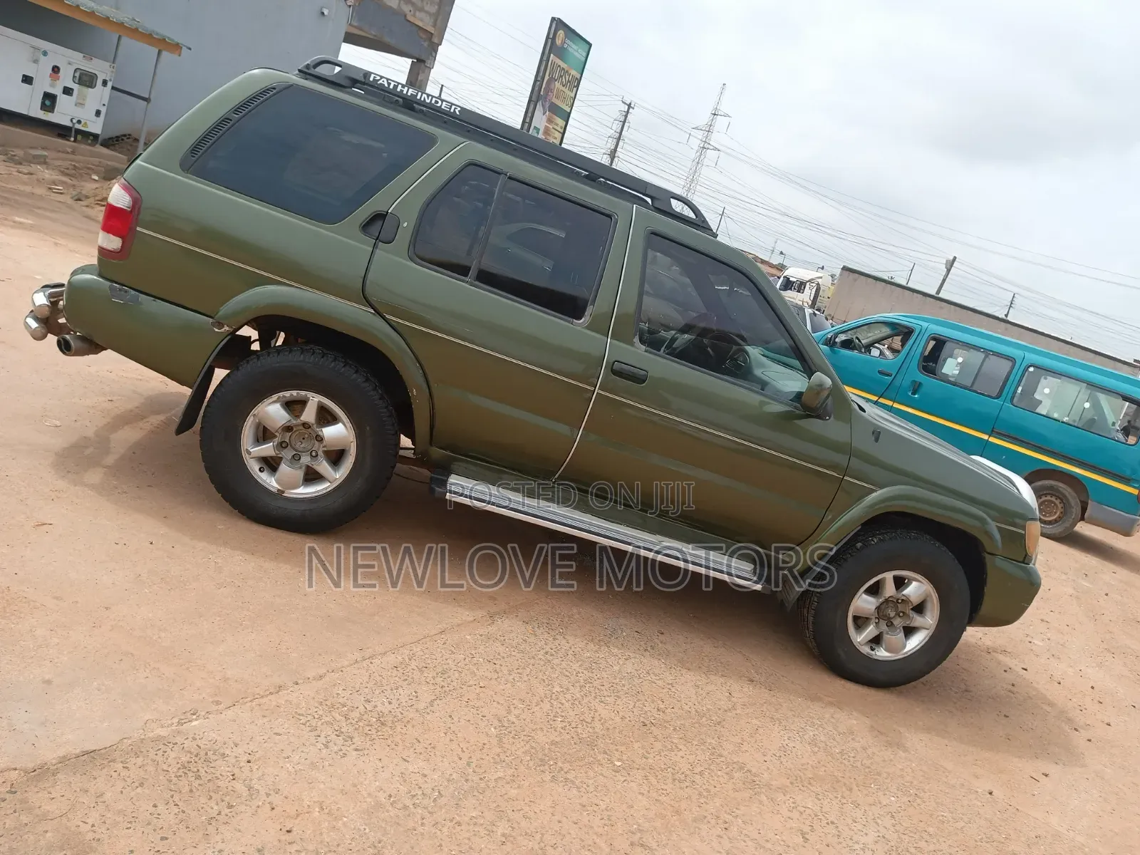 Nissan Pathfinder 2004 Green