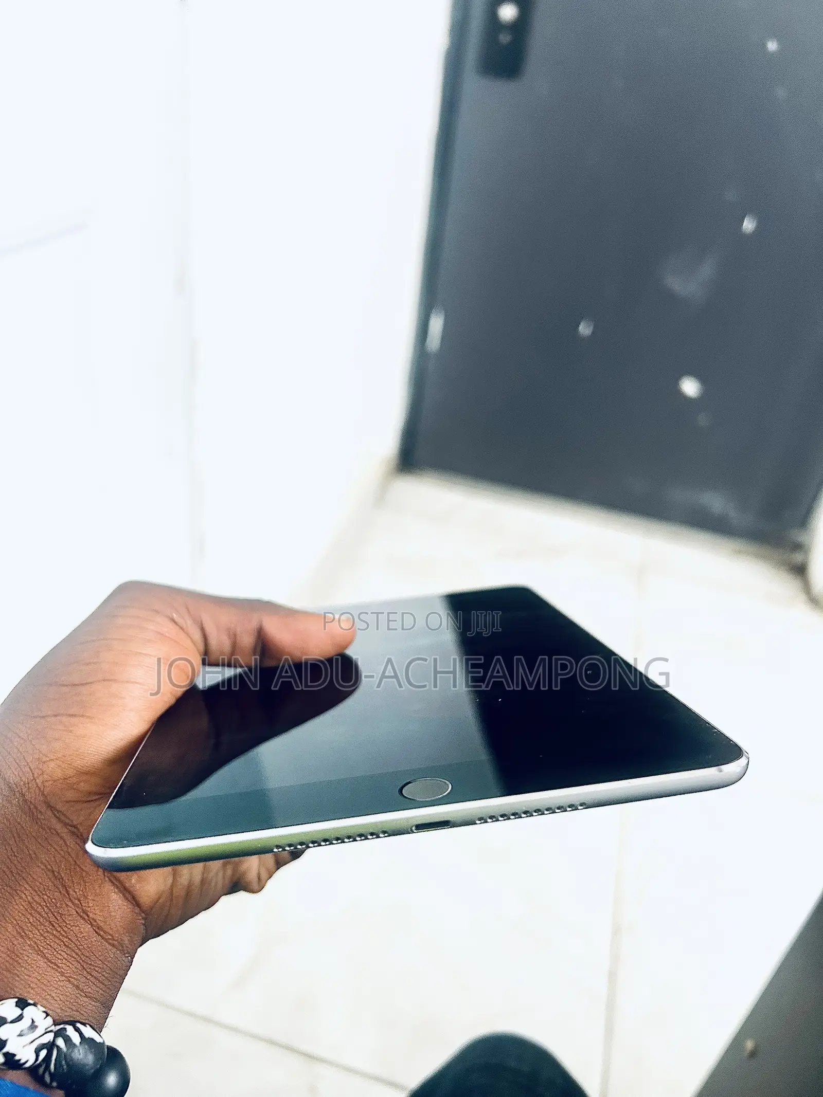 Apple iPad mini 4 128 GB Gray