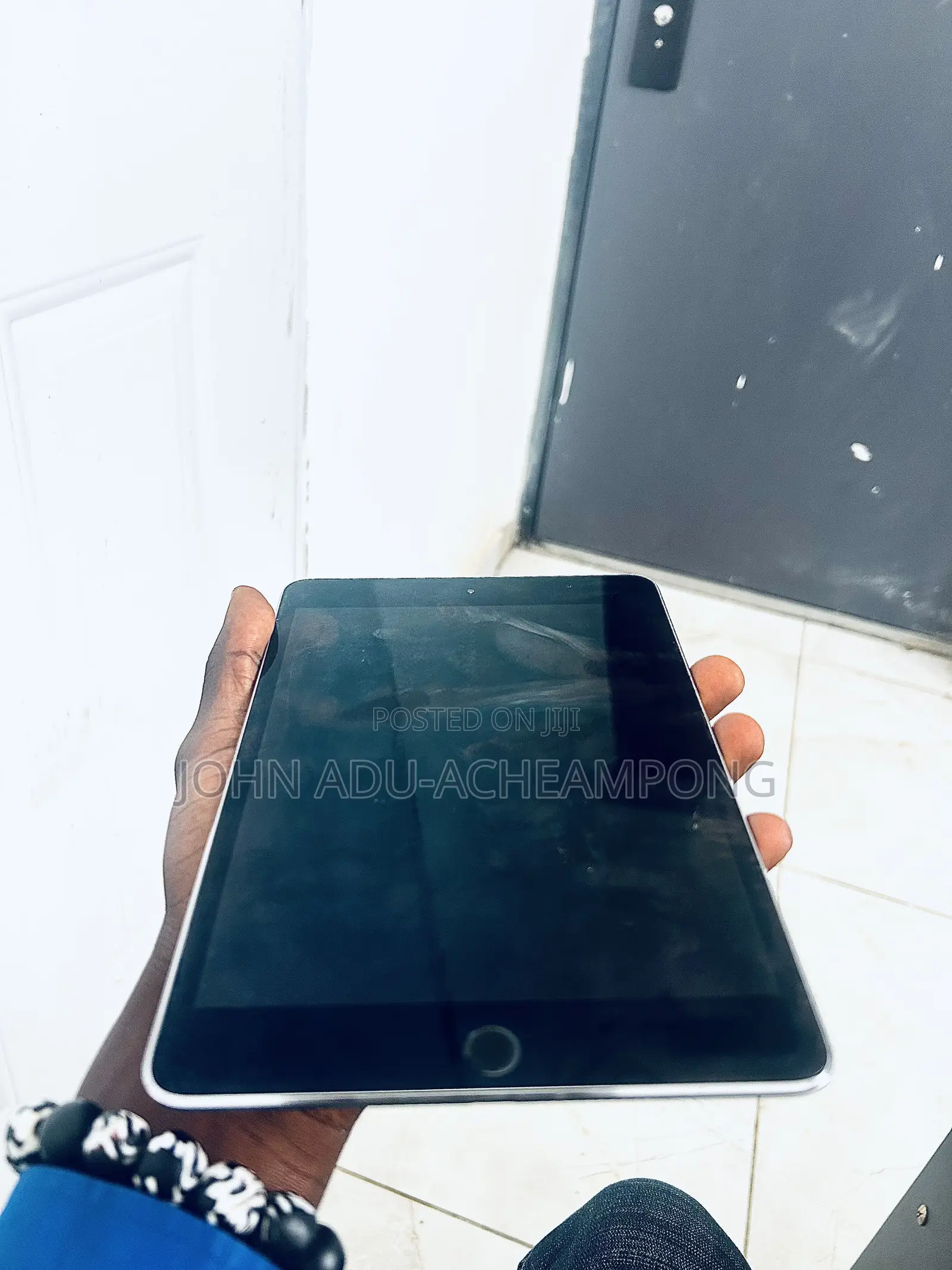 Apple iPad mini 4 128 GB Gray
