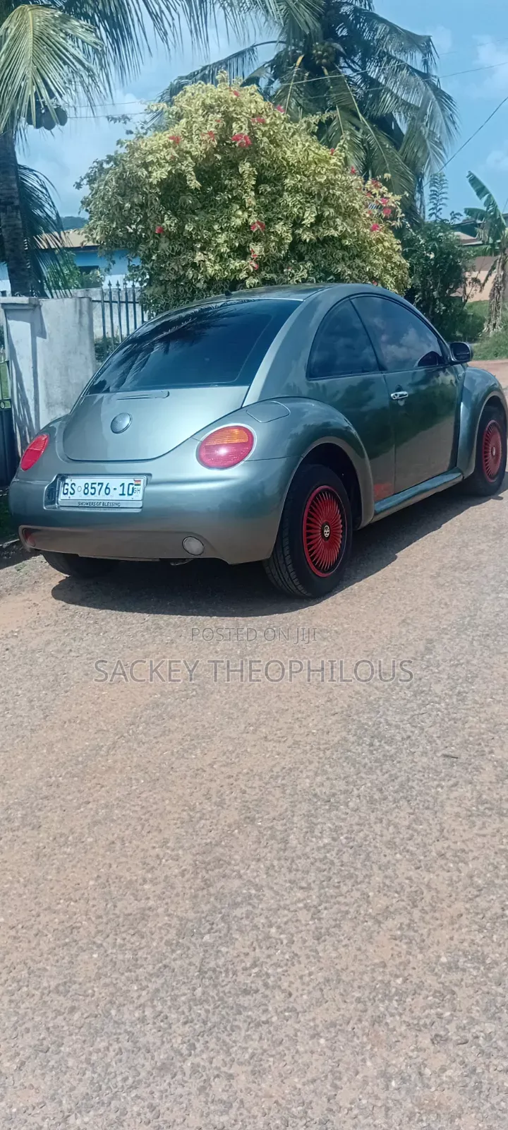 Volkswagen Beetle 2000 Gray