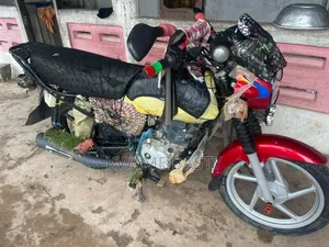 Bajaj Boxer 125 2026 Red