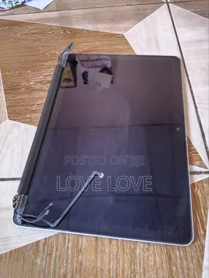 Macbook Pro Retina 13" Display Assembly — Early 2015 (A1502)