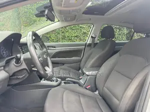 Hyundai Elantra 2020 Silver