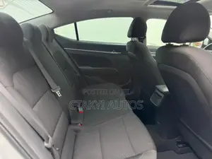 Hyundai Elantra 2020 Silver