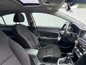 Hyundai Elantra 2020 Silver