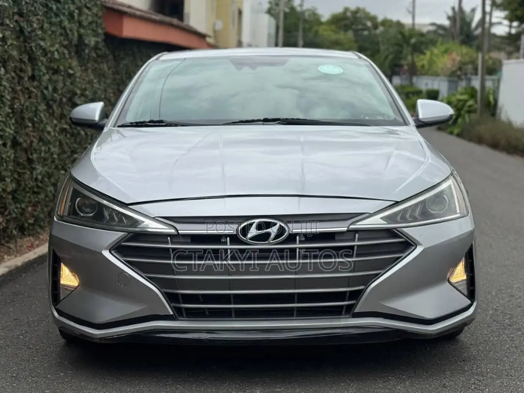 Hyundai Elantra 2020 Silver