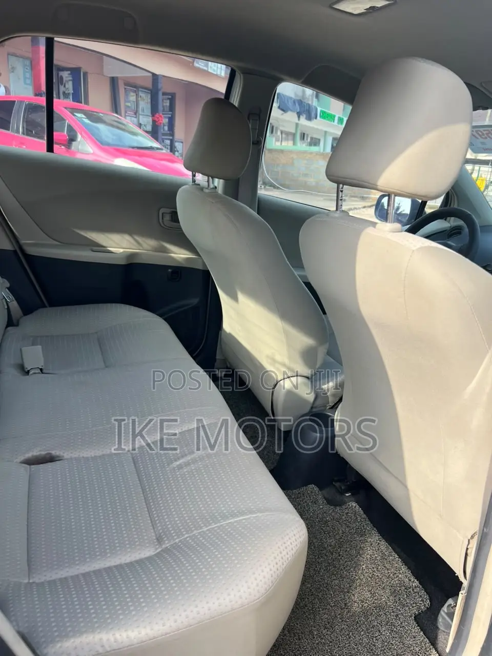 Toyota Yaris L Hatchback 3dr 2012 White