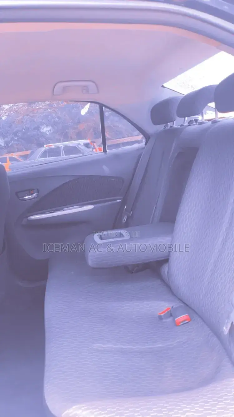 Toyota Yaris 2012 Black