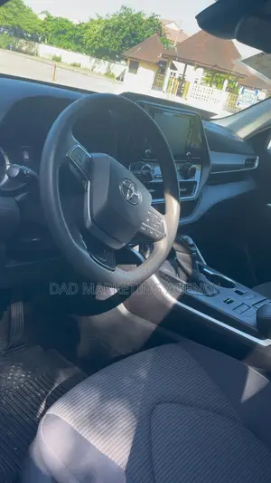 Toyota Highlander Platinum AWD 2020 Gray