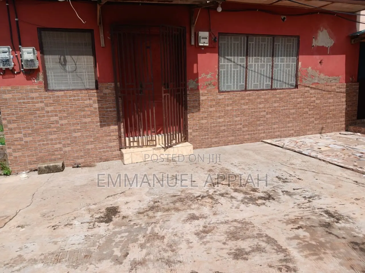 2bdrm Apartment in Awoshei Market, Awoshie for rent