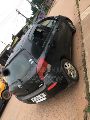 Toyota Vitz 2009 Black