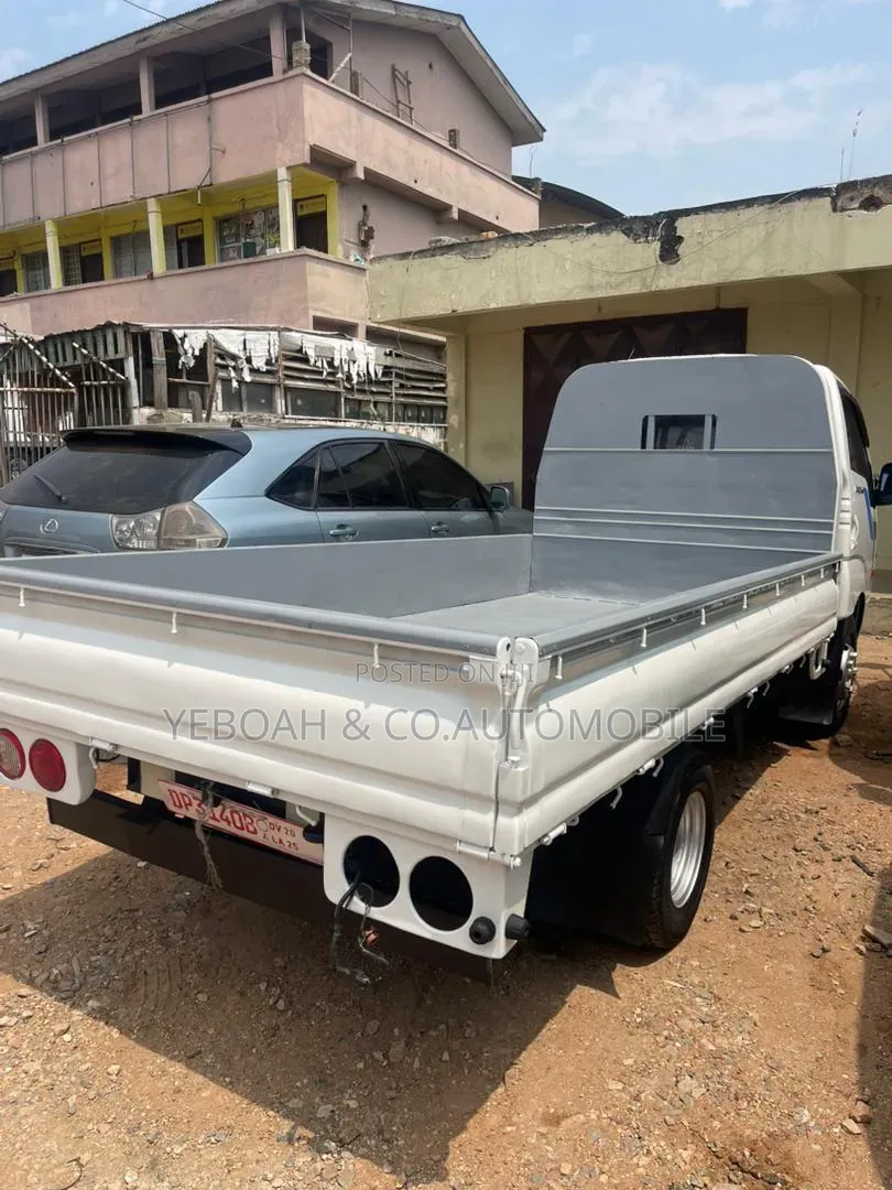 Kia Bongo 3 Long Bucket