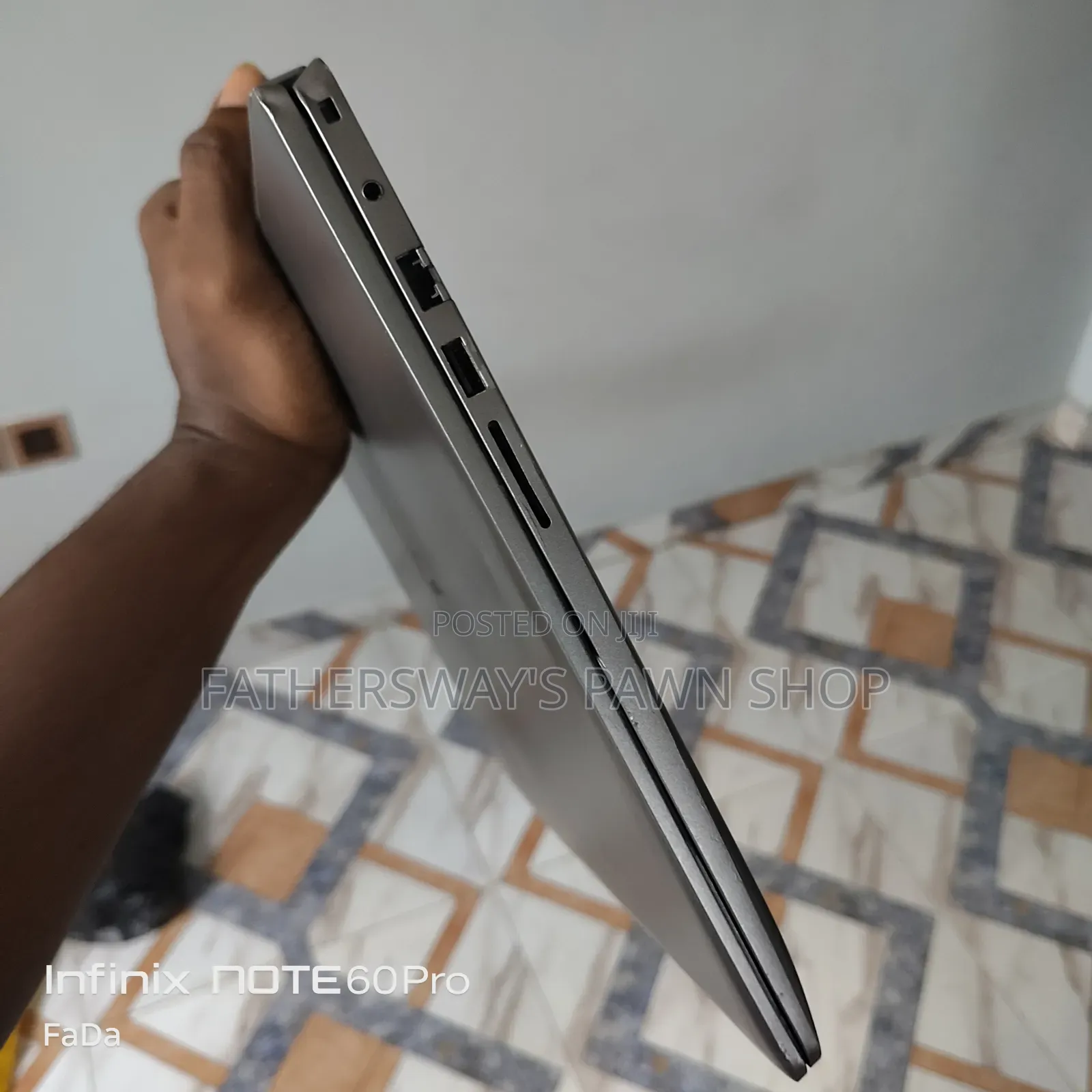Laptop Dell Vostro 16 5620 8GB Intel Core i5 SSD 256GB