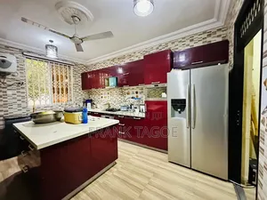 5bdrm House in Danfa for sale