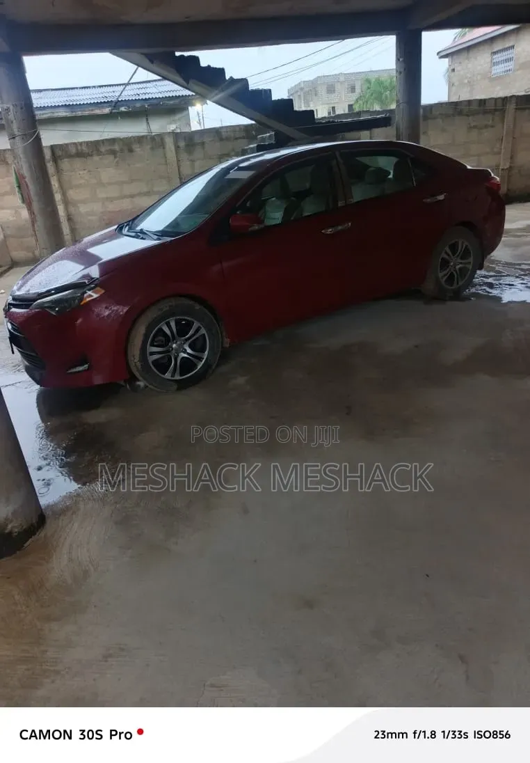 Toyota Corolla 2018 Red