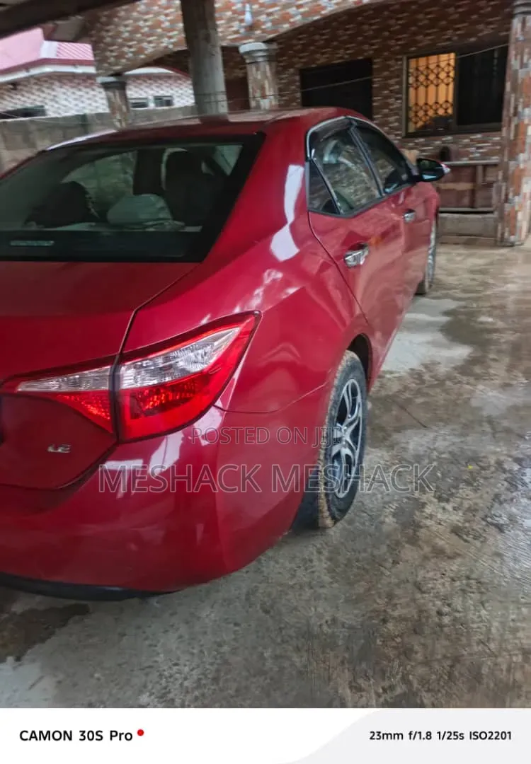 Toyota Corolla 2018 Red