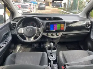 Toyota Vitz 1.3 AWD 3dr 2015 White