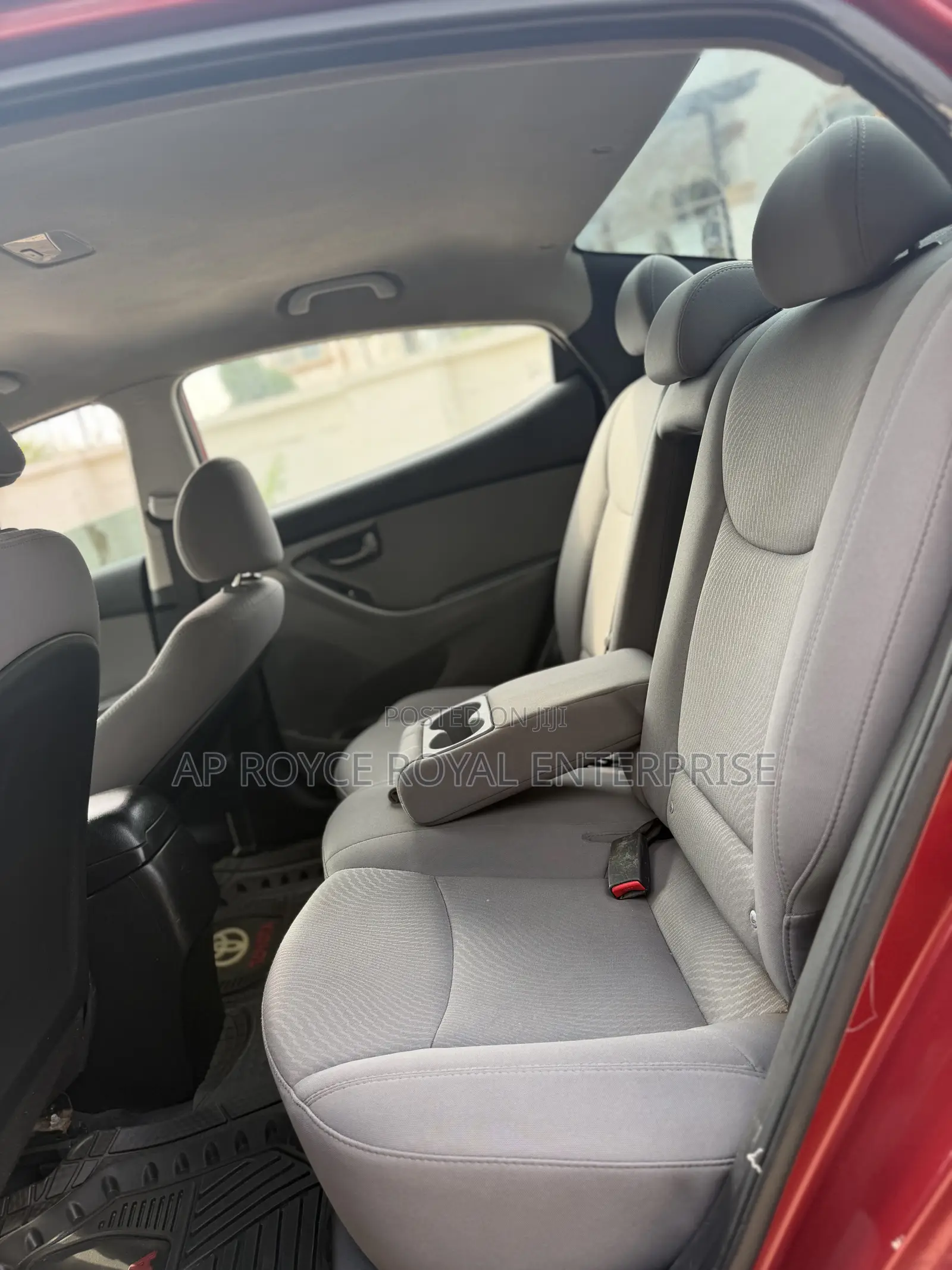 Hyundai Elantra SE 4dr Sedan (1.8L 4cyl 6A) 2015 Red