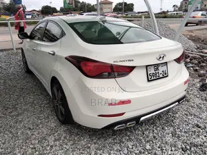 Hyundai Elantra Limited Sedan FWD (1.8L 4cyl 6A) 2016 White