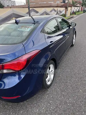 Hyundai Elantra Limited Sedan FWD (1.8L 4cyl 6A) 2016 Blue