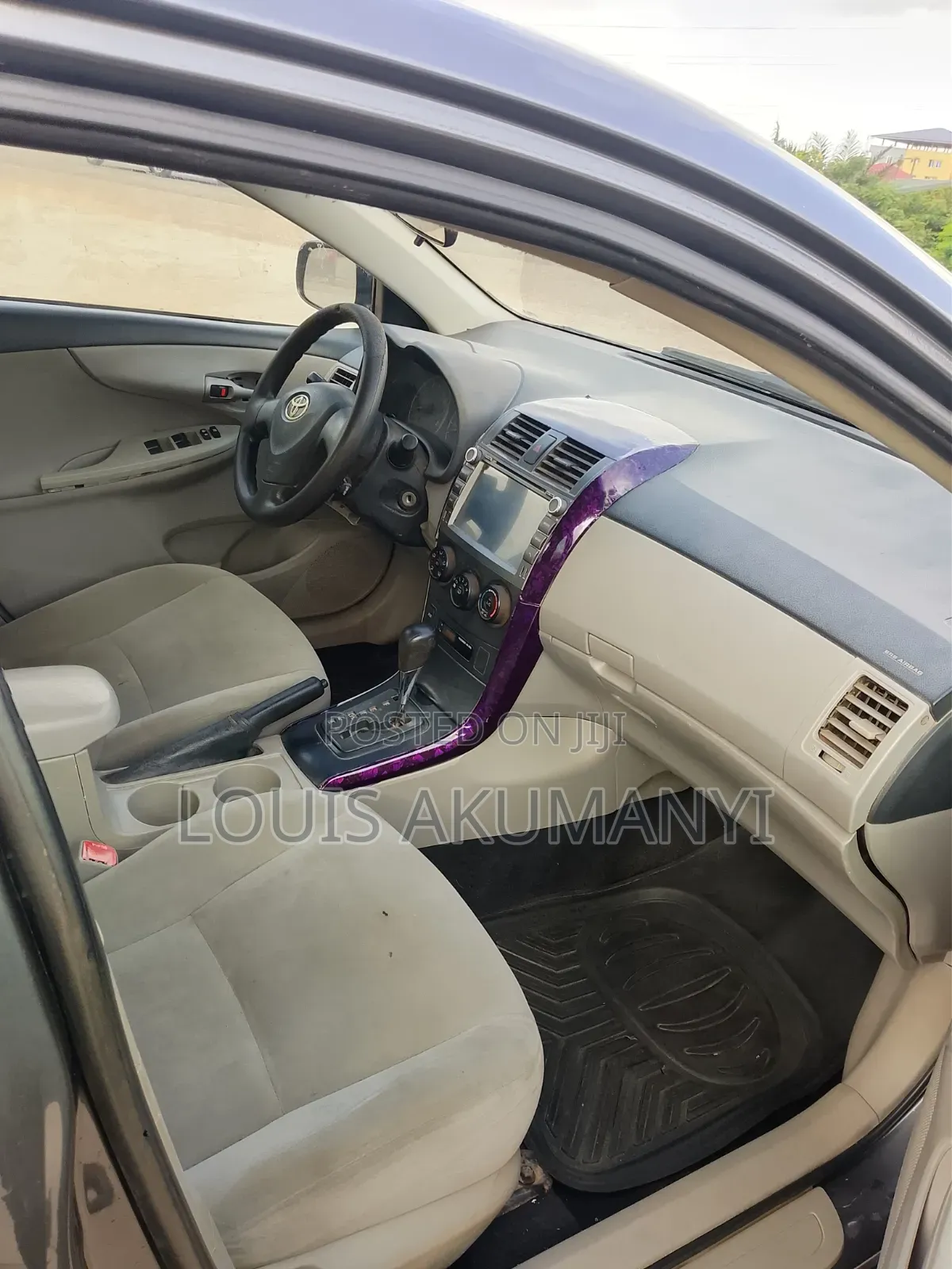 Toyota Corolla LE 4dr Sedan (1.8L 4cyl 4A) 2012 Gray