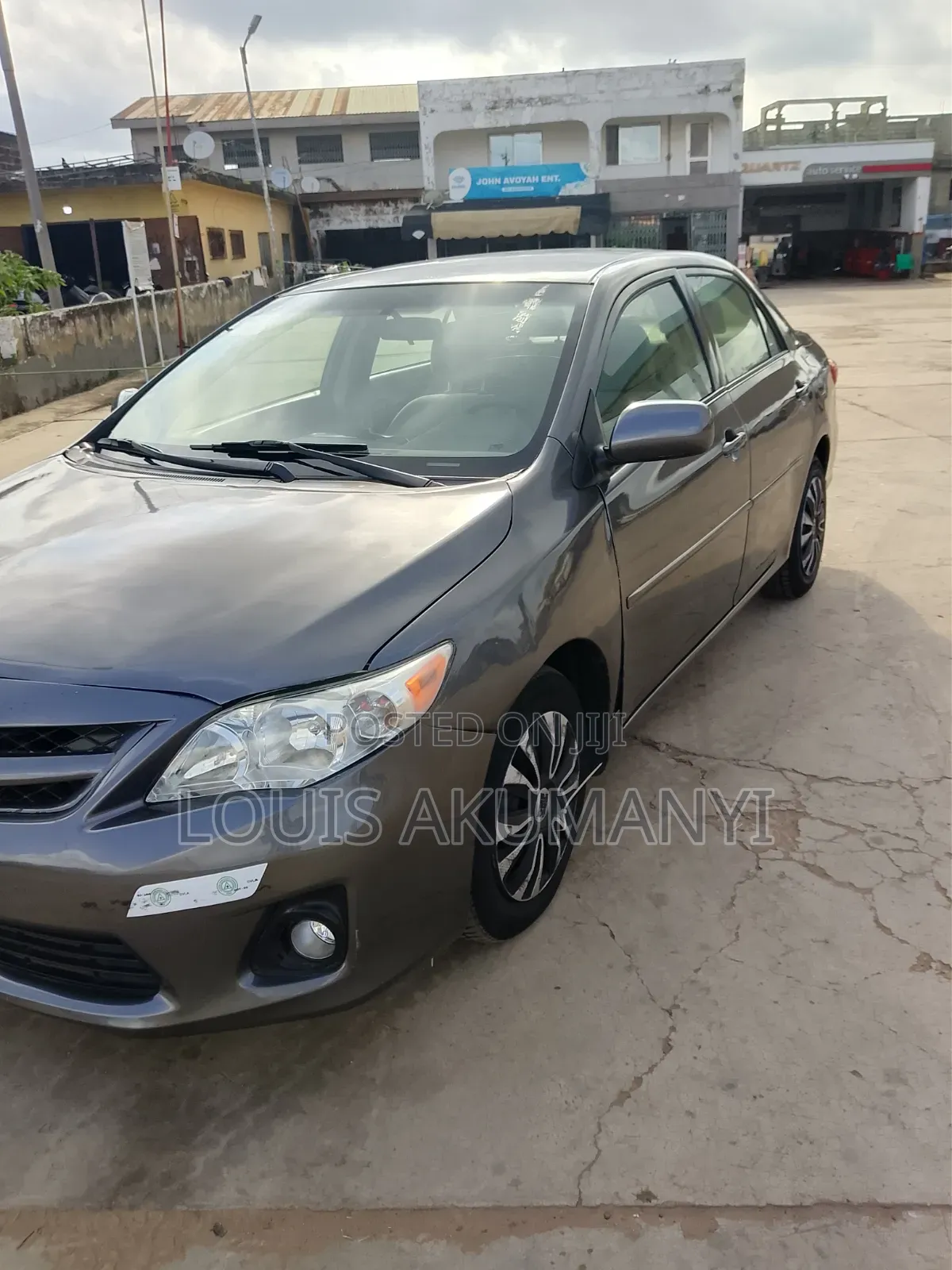 Toyota Corolla LE 4dr Sedan (1.8L 4cyl 4A) 2012 Gray