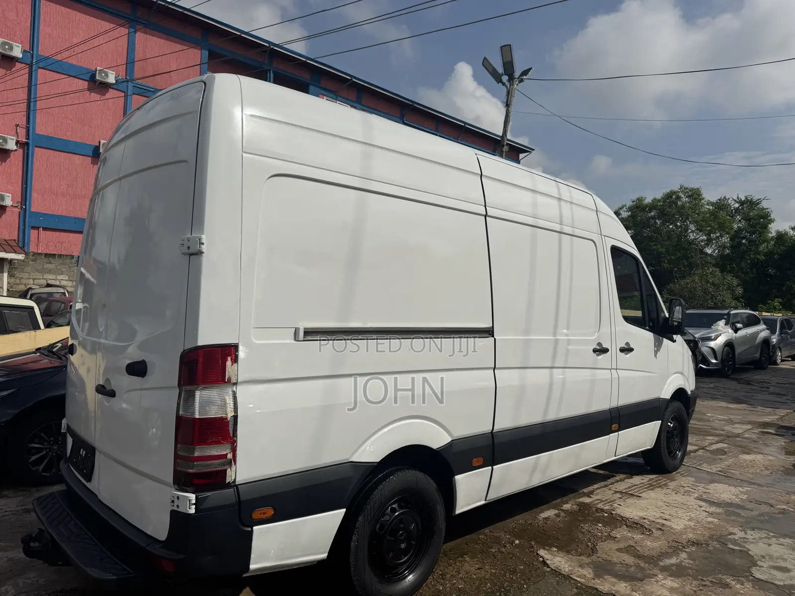 Mercedes-Benz Sprinter 2012 White