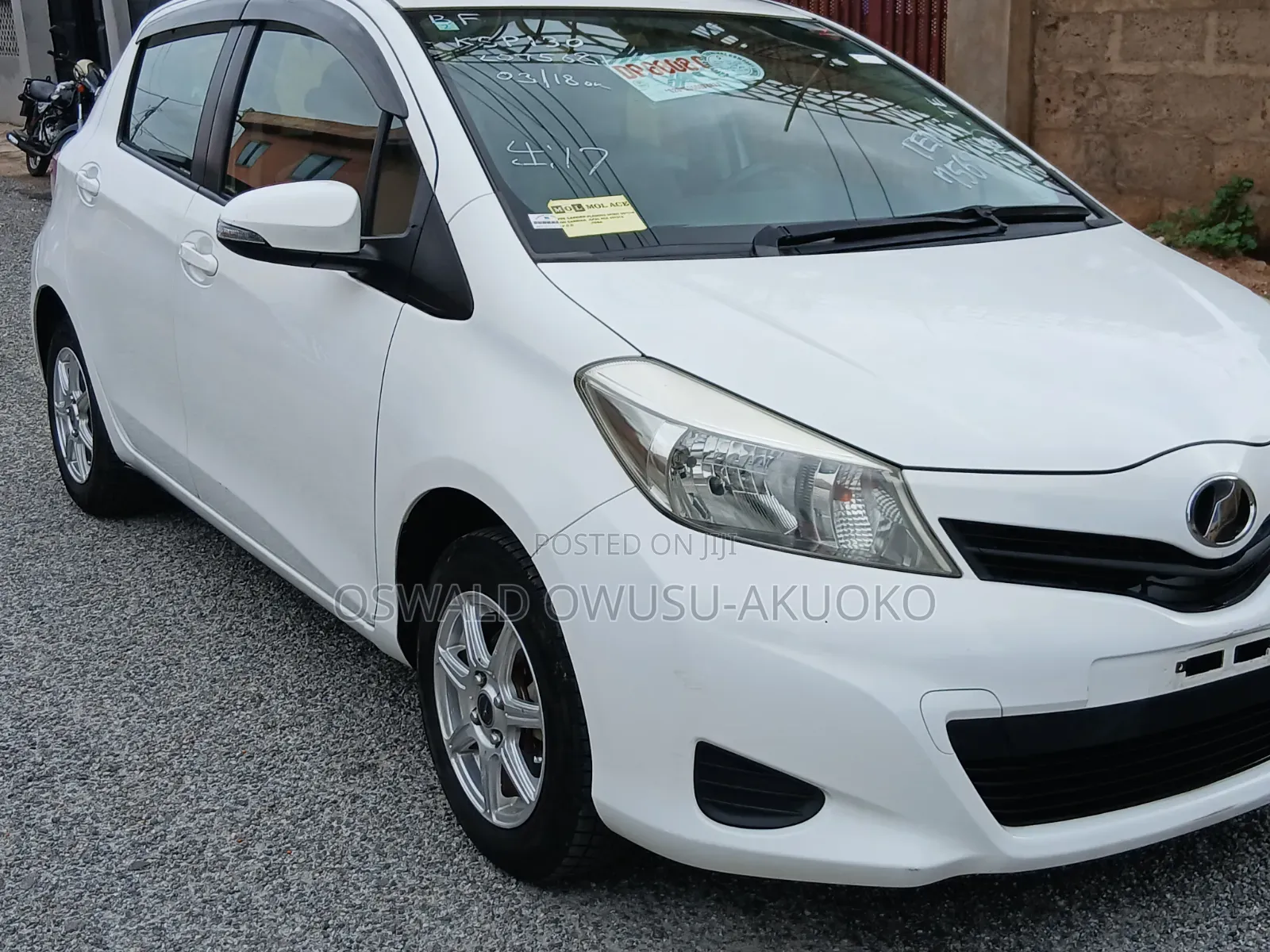 Toyota Vitz 2013 White