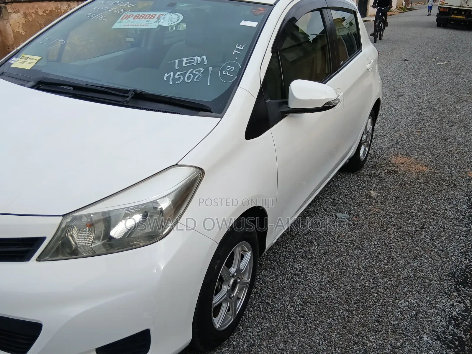 Toyota Vitz 2013 White
