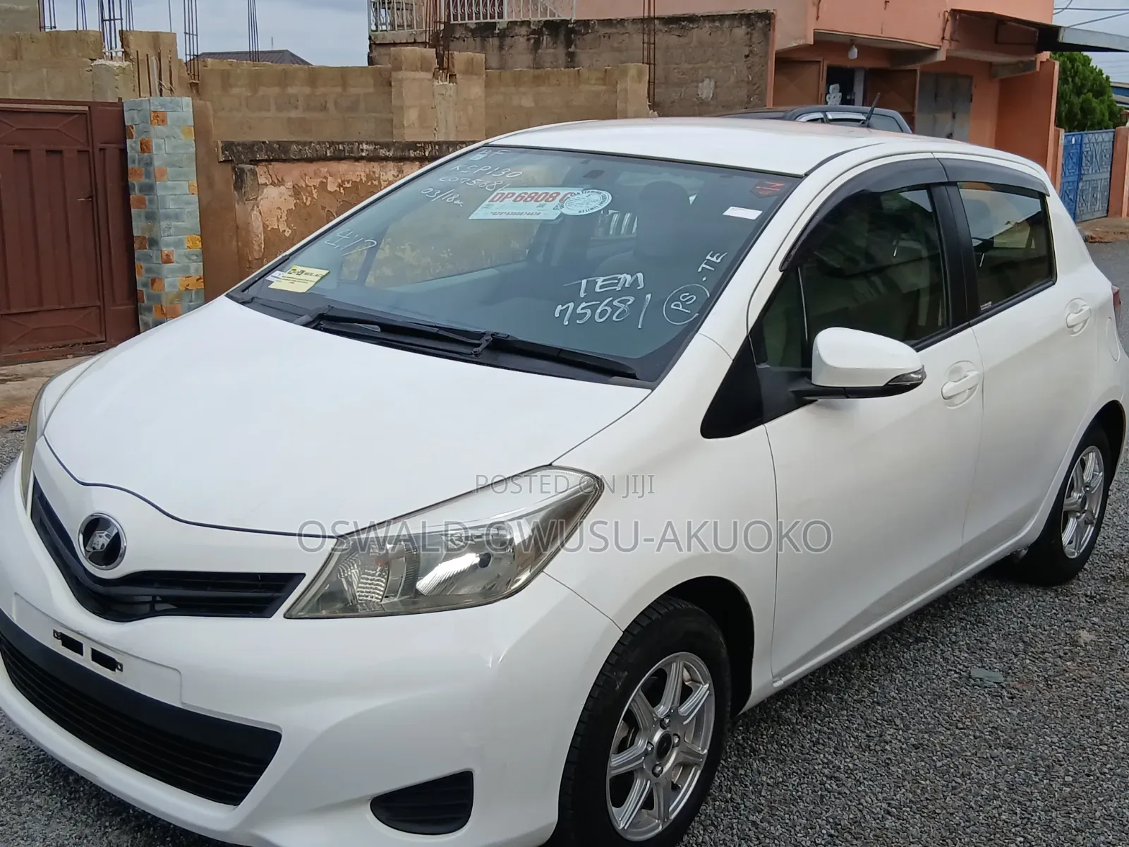 Toyota Vitz 2013 White